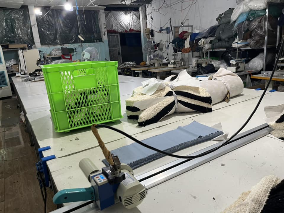 Xưởng May Đầm Váy Số Lượng Lớn Cho Shop