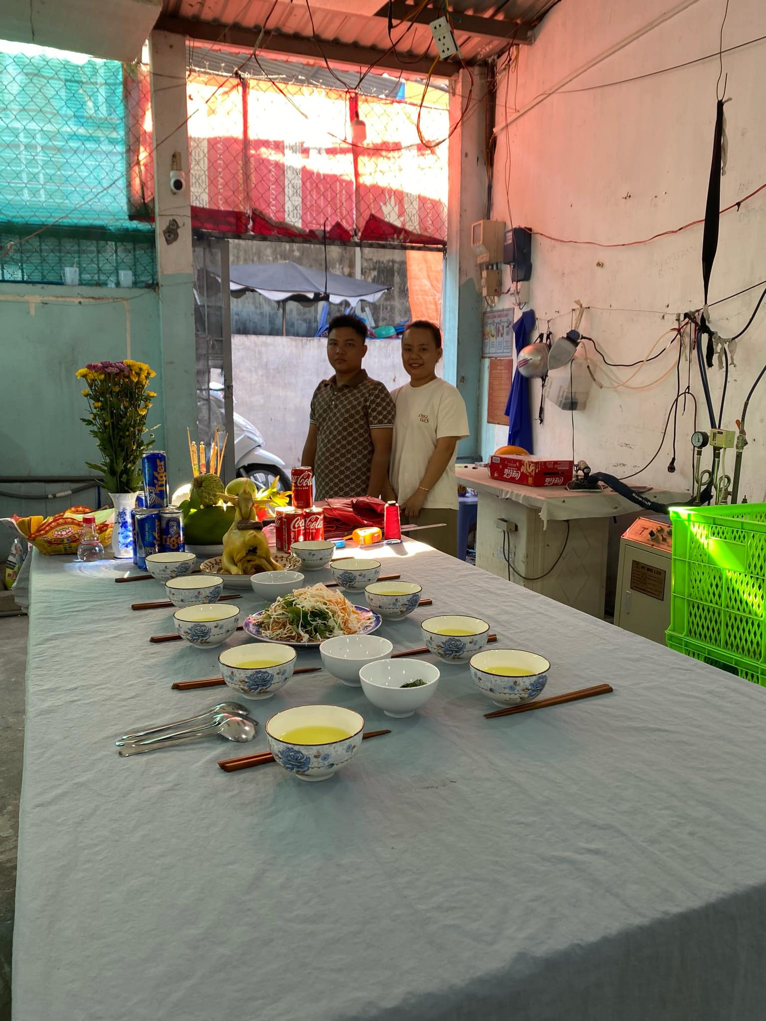 Xưởng May Đầm Váy Thời Trang Chuyên Nghiệp