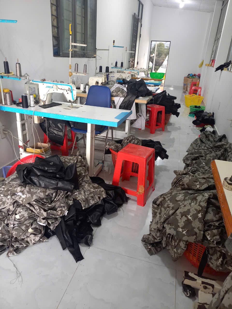 Xưởng May Local Brand Đầm Váy, Quần Jean